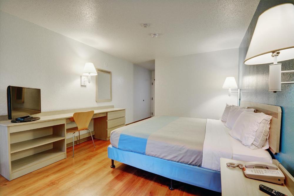 King Room - Smoking  interior